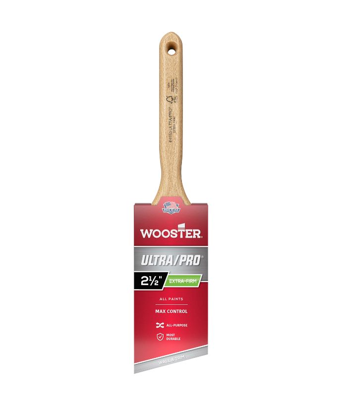 Wooster Ultra Pro - Extra Firm Lindbeck - Angled Sash Paint Brush - 2.5 Inch